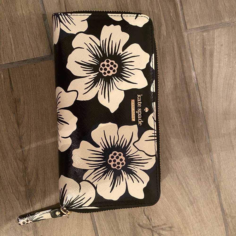 Kate spade wallet